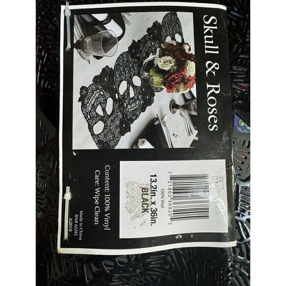 BN Benson Mills Skull Roses Pressed Vinyl Centerpiece, 14" X 18" - Picture 2 of 3